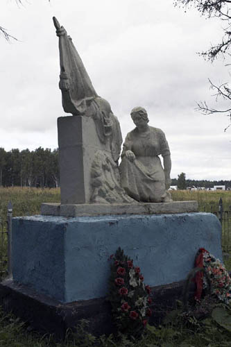 Братская могила в Лукошкино Братская могила в Лукошкино